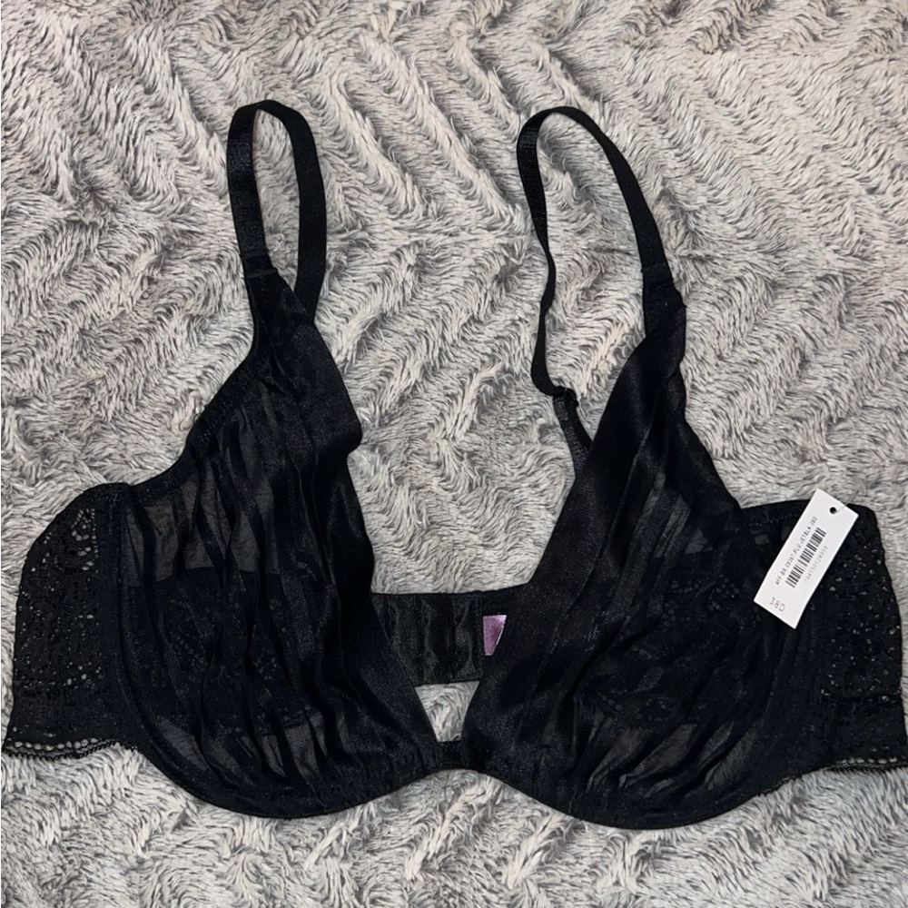 Adore Me black bra size 38D